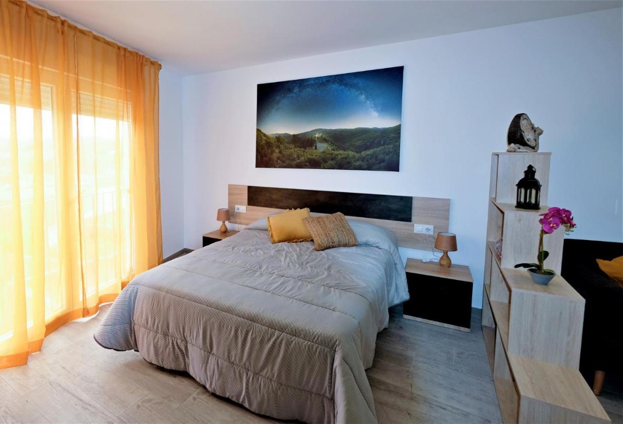 Gegant De Pedra Apartaments Adzaneta Exterior foto