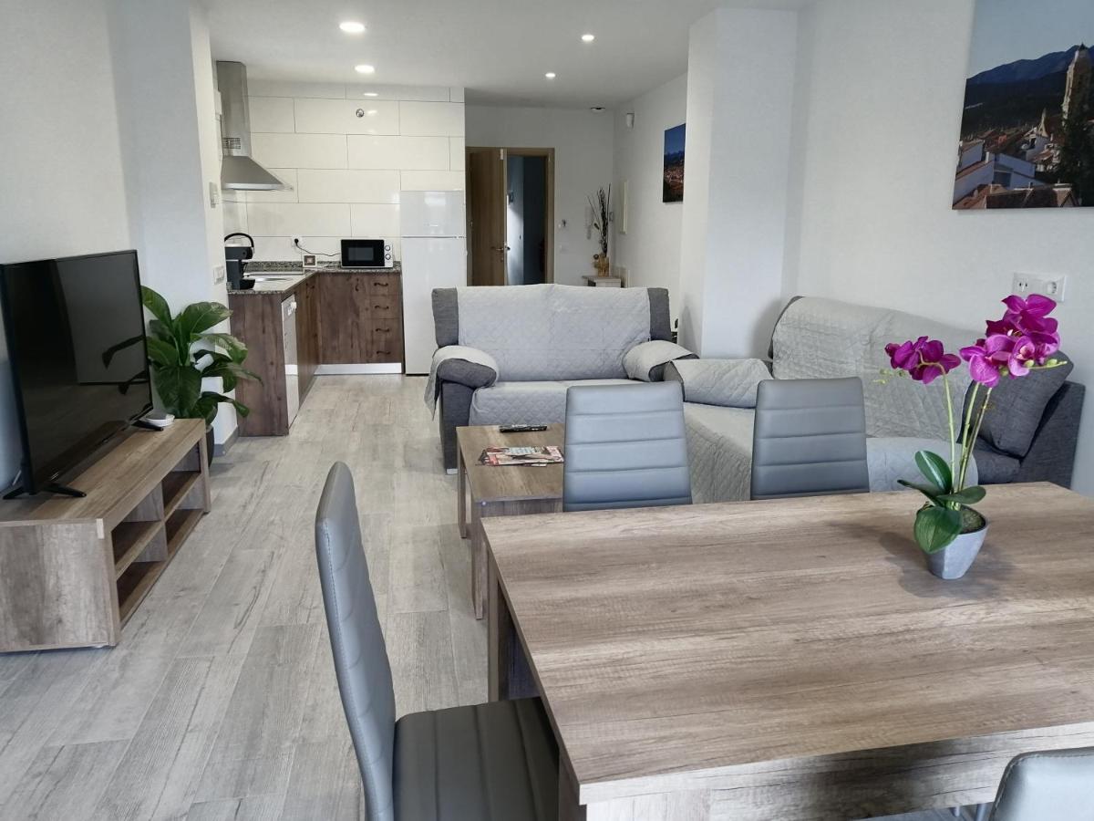 Gegant De Pedra Apartaments Adzaneta Exterior foto