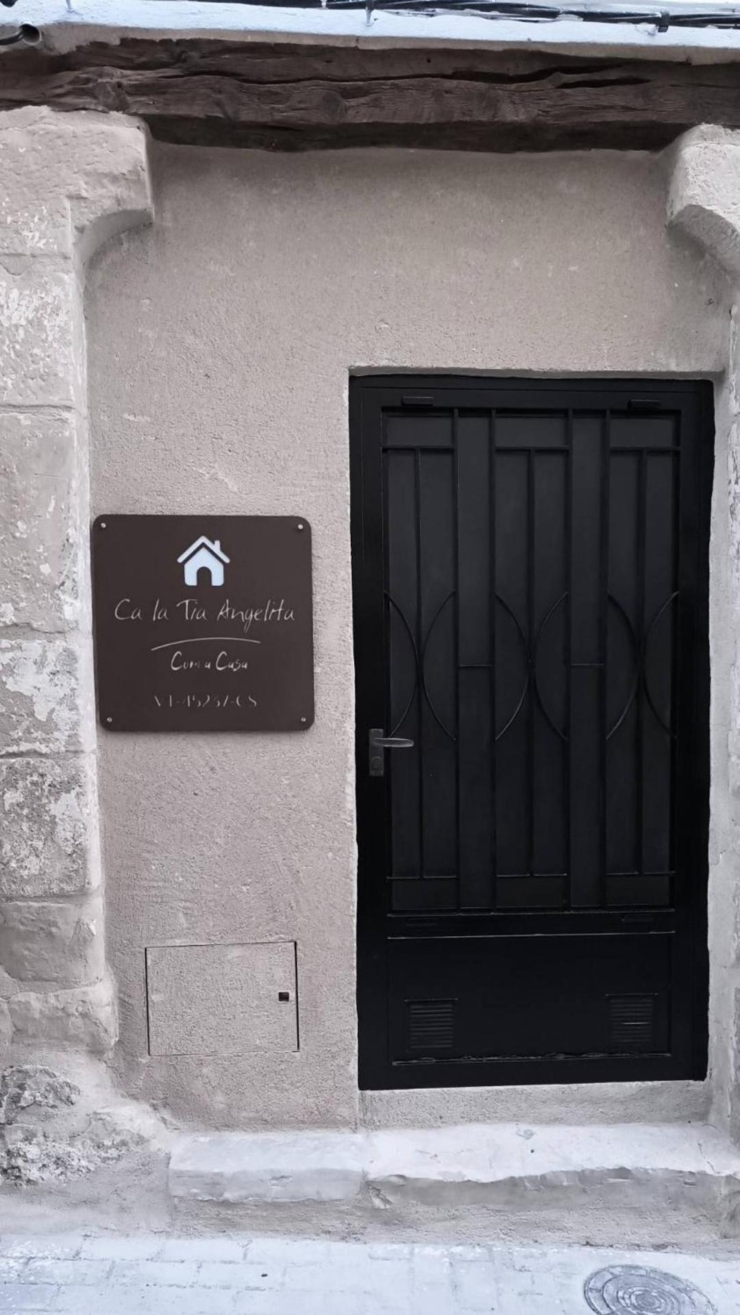 Gegant De Pedra Apartaments Adzaneta Exterior foto